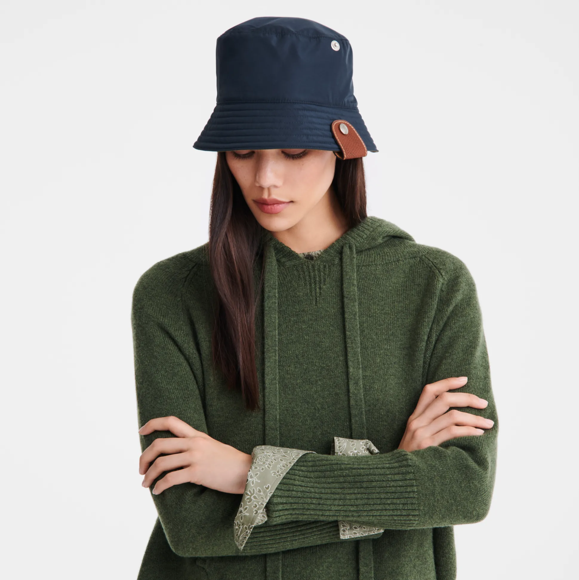 cappello_da_pescatore_doubleface_3.webp Store Longchamp Cappello da pescatore double-face Marine/Carciofo