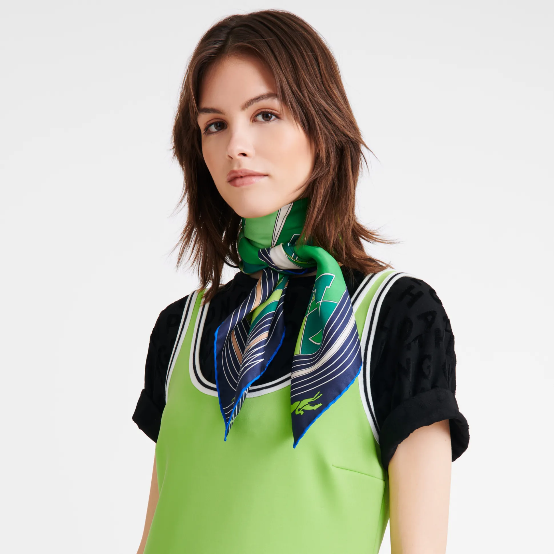 foulard_di_seta__campionato_longchamp_seta__verde_1.webp Cheap Longchamp Foulard di seta 90 Campionato Seta - Verde