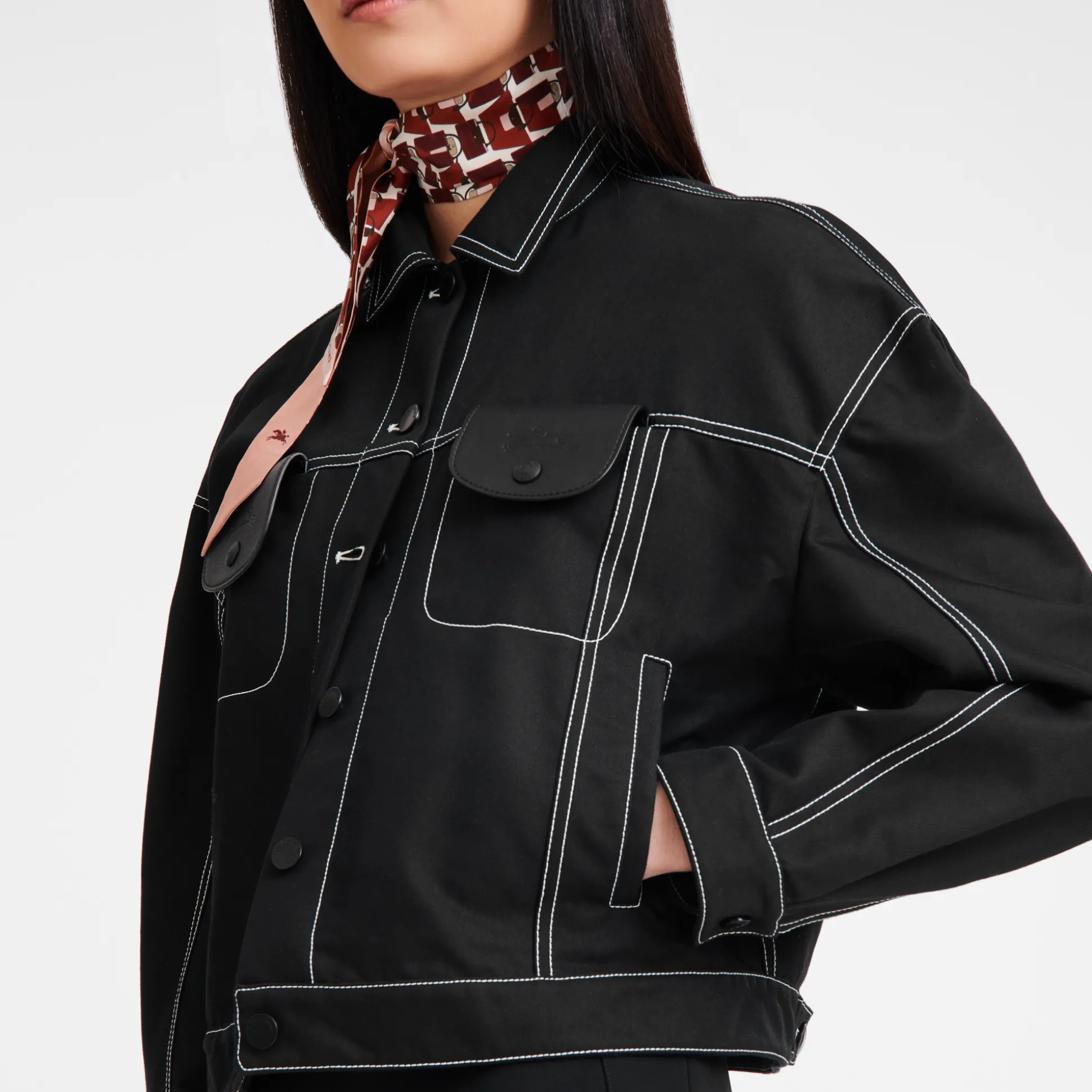 giacca_corta_con_impunture_3.webp Sale Longchamp Giacca corta con impunture Nero