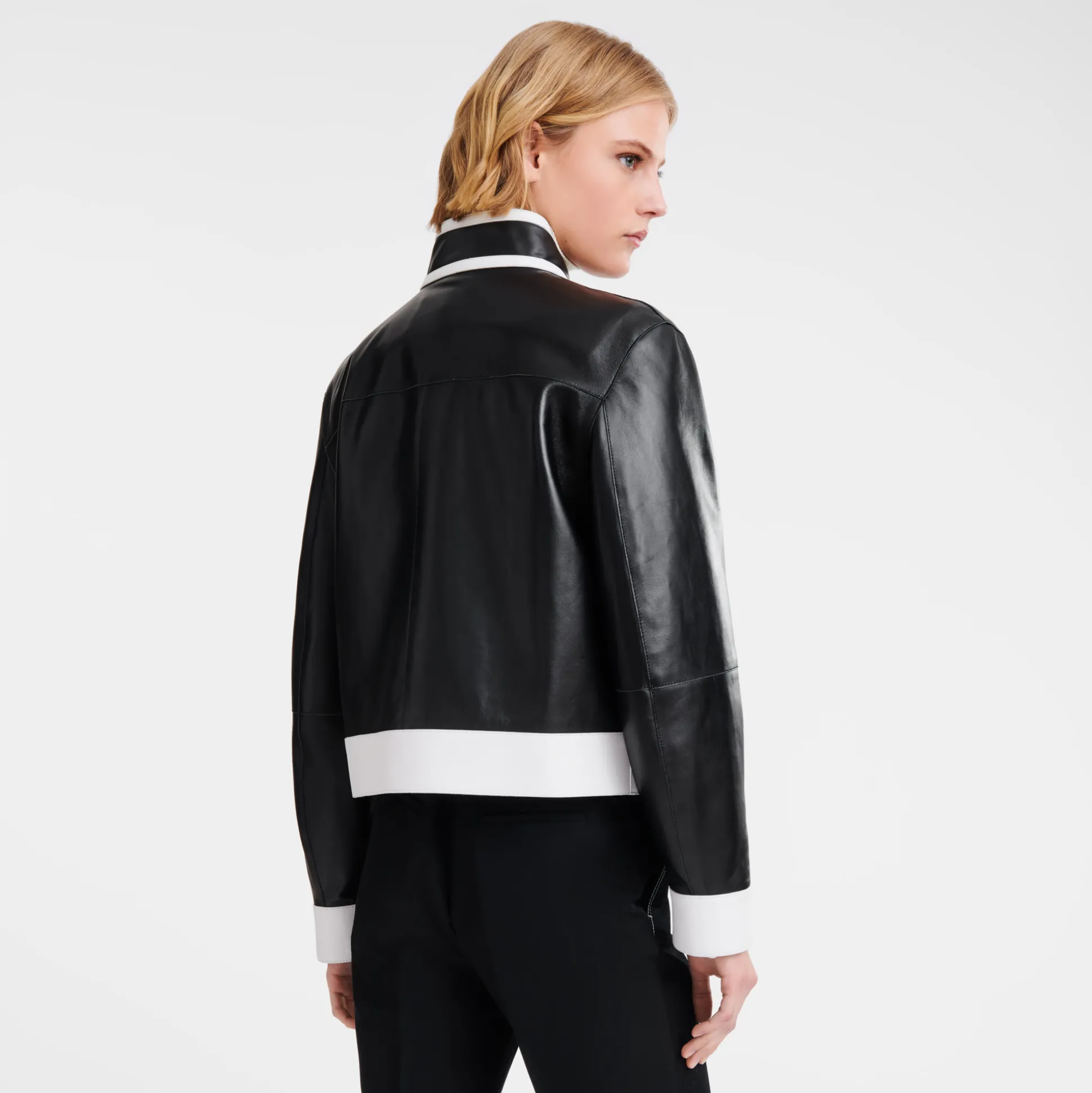 giubbotto_corto_in_pelle_2.webp Flash Sale Longchamp Giubbotto corto in pelle Nero