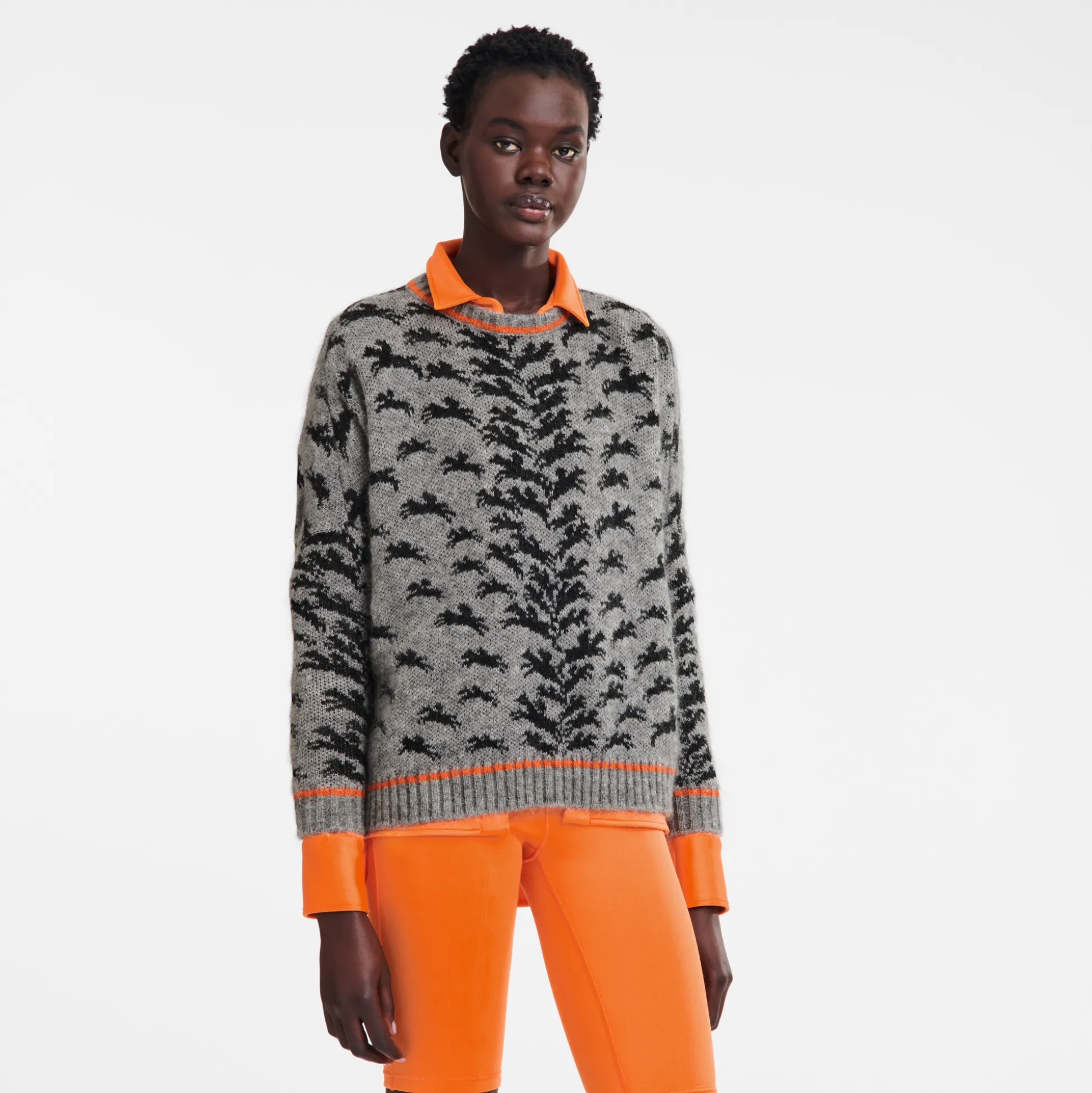 maglia_con_scollo_rotondo_1-1.webp Discount Longchamp Maglia con scollo rotondo Grigio